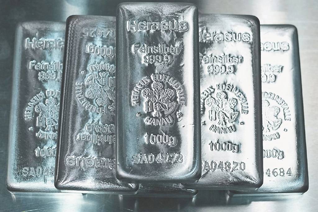 利多因素齊發 銀價牛市狂奔 現貨價衝破90美元 