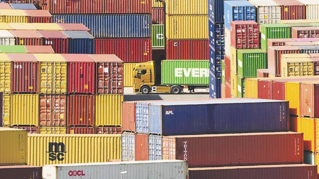 美國海關宣布 24日起正式停收川普IEEPA 關稅