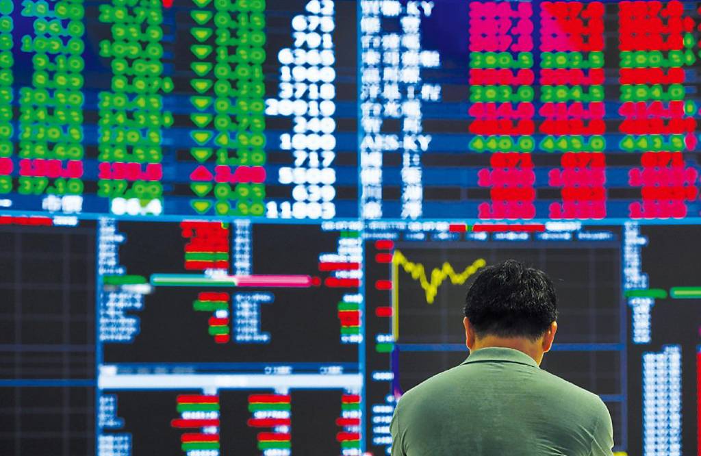 台股開高殺低 分析師：上有鍋蓋下有鐵板 戰事未明前「這」族群是避風港 