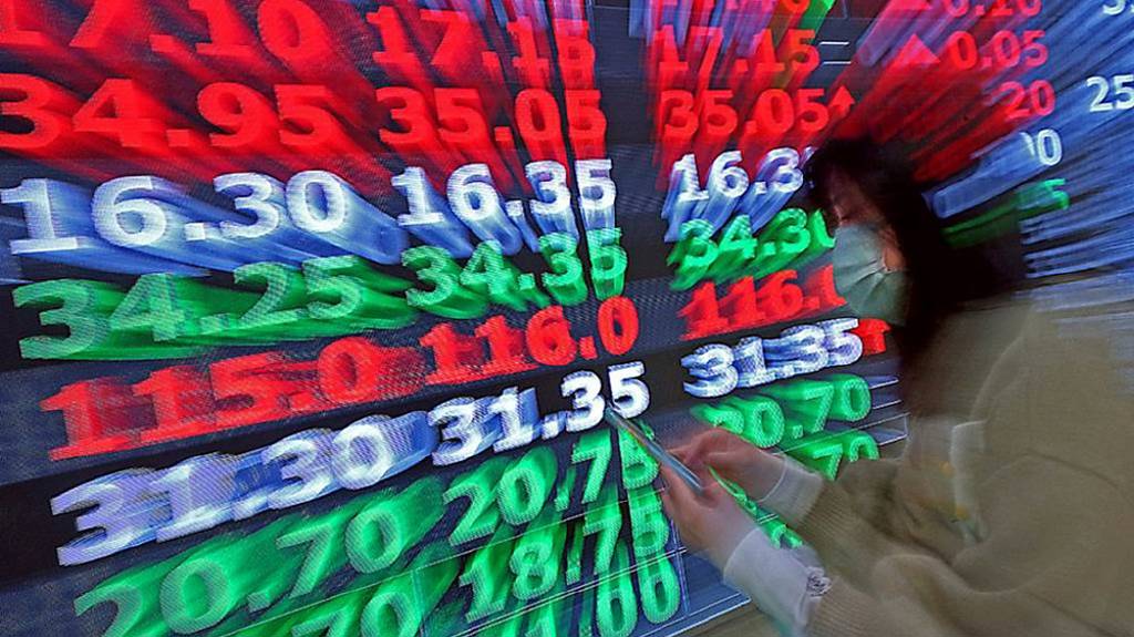 台股飆漲連闖兩關收復季線 法人：戰事詭譎多變 嚴控持股比例