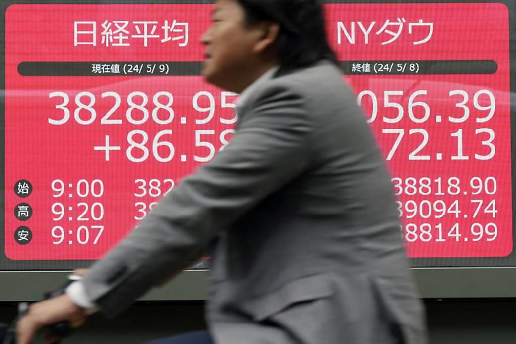 伊朗停戰現曙光 國際油價暴跌5％、日經狂飆1,800點衝破6.5萬大關